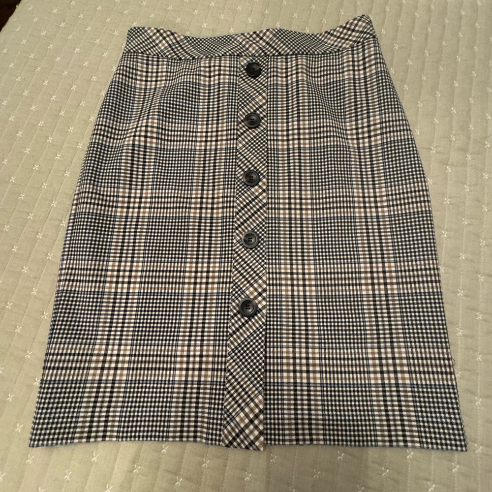 Ann Taylor Black and Cream Checkered Pencil Skirt